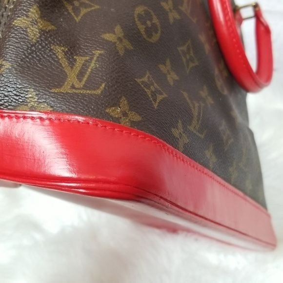 Louis Vuitton Monogram with Red Accents Shoulder Bag - Picture 9 of 15